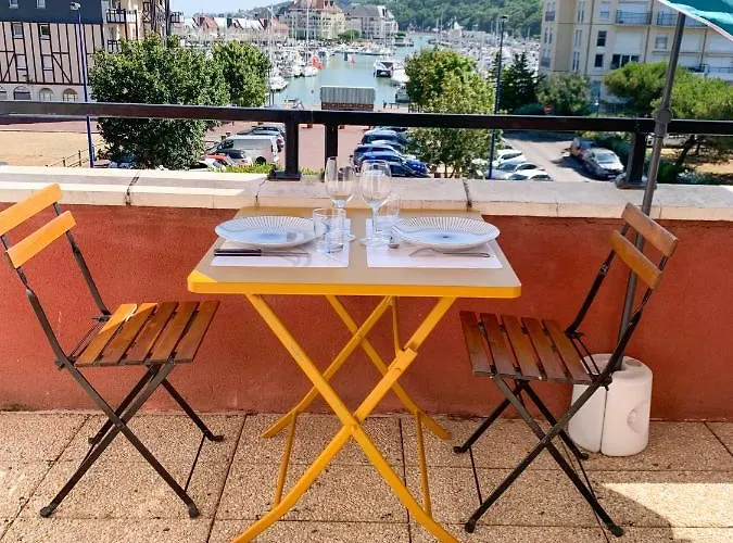 Duplex 2 Pieces Port Cabourg - 2 A 4 Personnes - Terrasse - Vue Port - Exclusif Book Ing