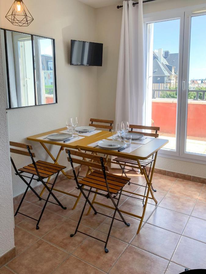 Duplex 2 Pieces Port Cabourg - 2 A 4 Personnes - Terrasse - Vue Port - Exclusif Book Ing * Dives-sur-Mer