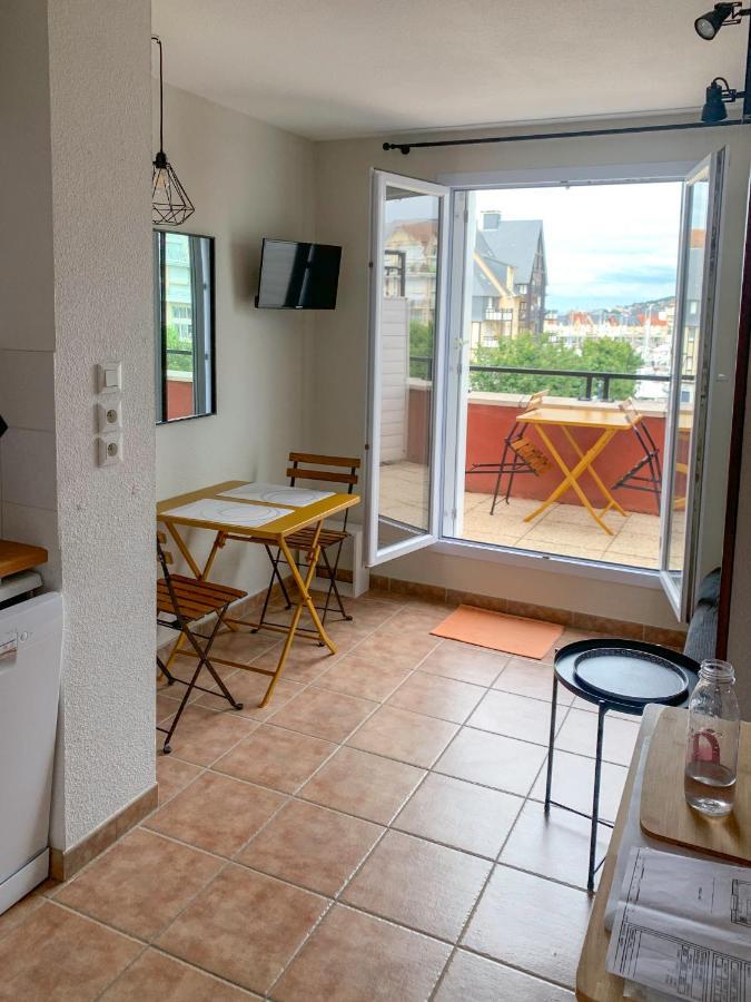 Apartment Duplex 2 Pieces Port Cabourg - 2 A 4 Personnes - Terrasse - Vue Port - Exclusif Book Ing